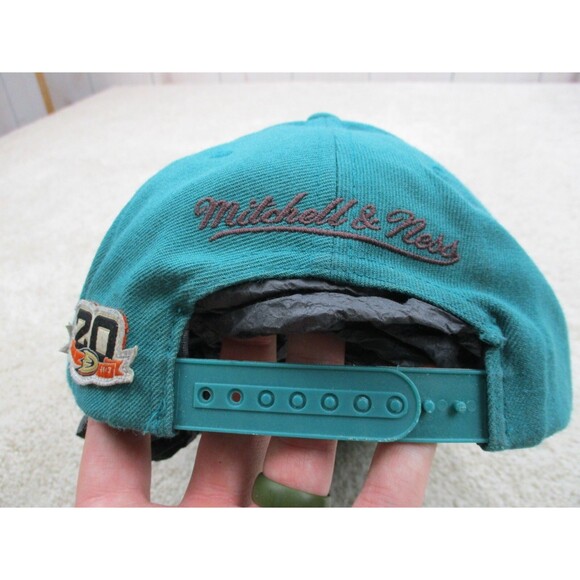Anaheim Mighty Ducks Hat Cap Strap Back Green Mitchell & Ness NHL Hockey Mens - Picture 6 of 14